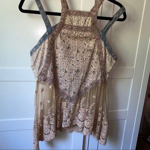 Gimmicks by BKE Floral Lace Top - Cream and Blue